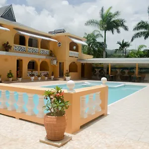 https://villa-royale-bed-breakfast.comcaribbean.com
